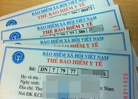 Bảo hiểm y tế: Đừng để người dân khốn đốn vì thiếu tấm thẻ! (26/4/2017)